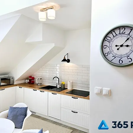 365pam - Mundo W Centrum Kolobrzegu Z Garazem Apartmán